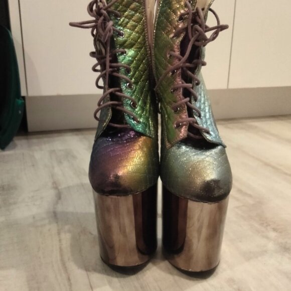 Iridescent Silver Mermaid 8" Platform Stilettos - Picture 4 of 10